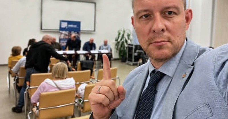 „…hazudni márpedig nem szabad!”